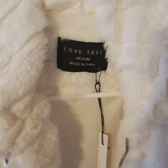 Love Tree White faux fur vest brand new!!! - Picture 2 of 3